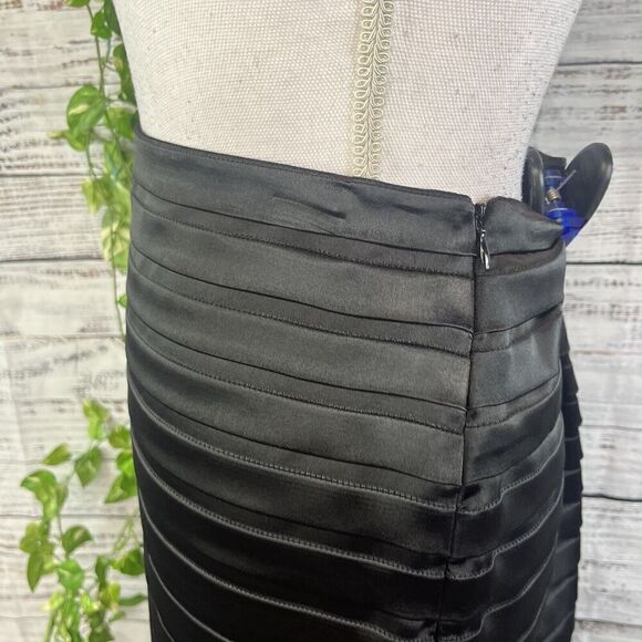 Dressbarn Skirt size 4 Black Satin Layers Pencil Knee Wedding Cocktail Church - Picture 7 of 10